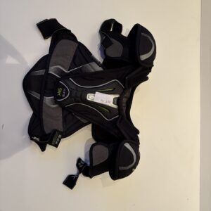 Hockey axelskydd Reebok strl Jr M